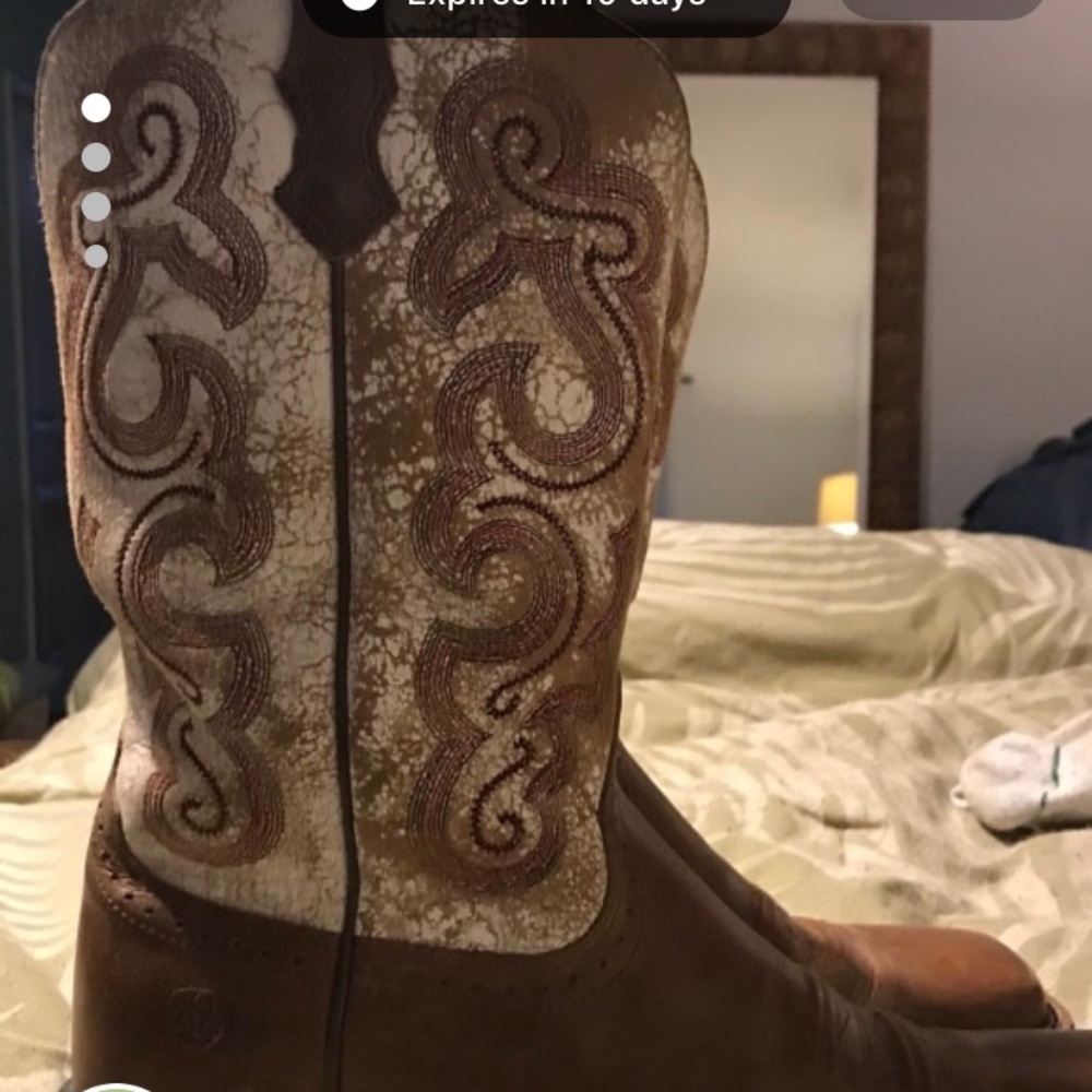 Women’s Ariat Boots Size 8
